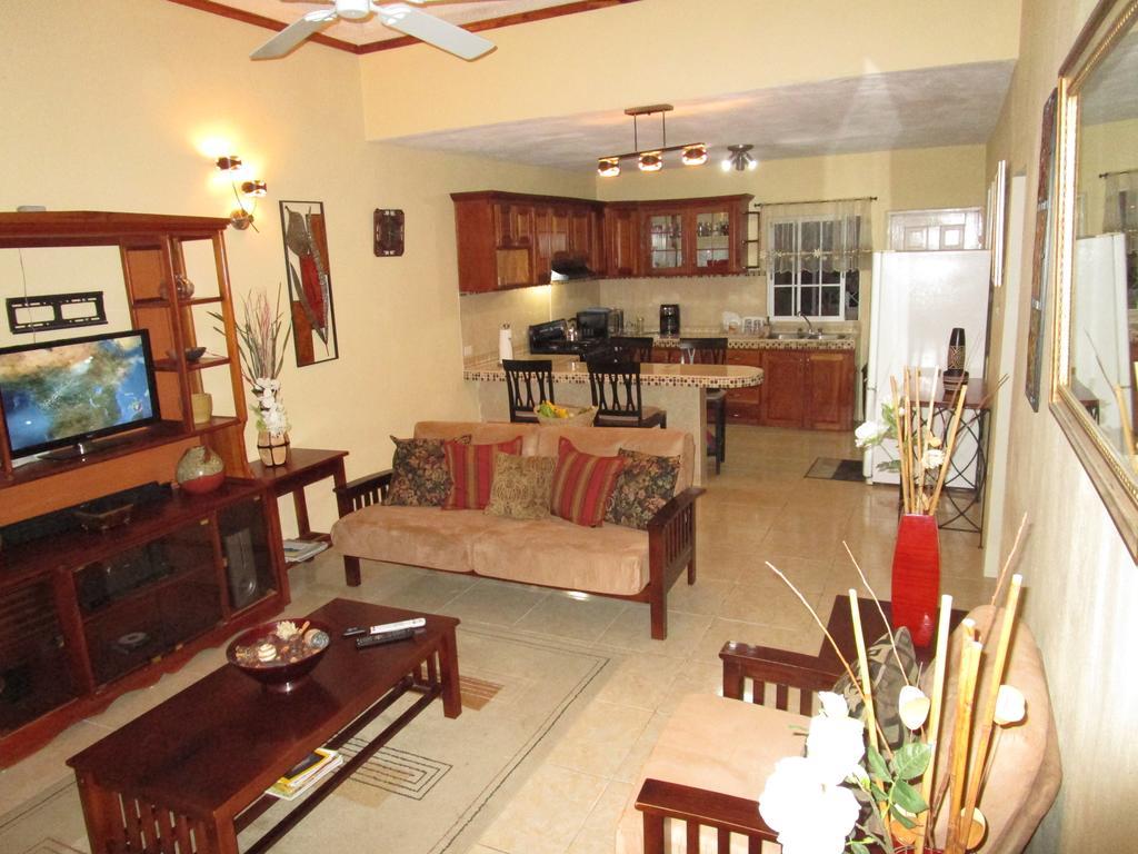 The Residence Portmore Apartments Exterior foto